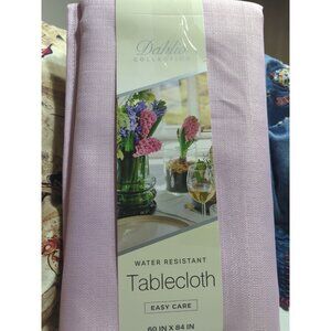 Dahlia Collection Water Resistant Lavender 60” x 84” Oblong Tablecloth NEW